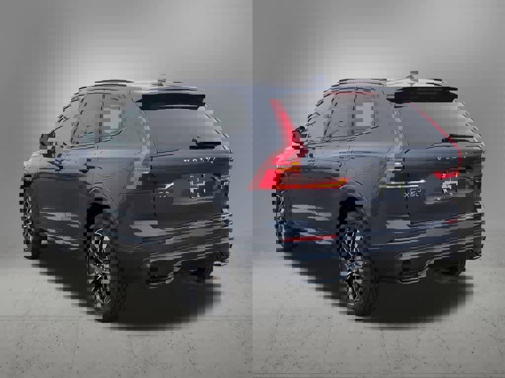 New 2026 Volvo XC60 B5 Plus w/ Protection Package Premier image 4