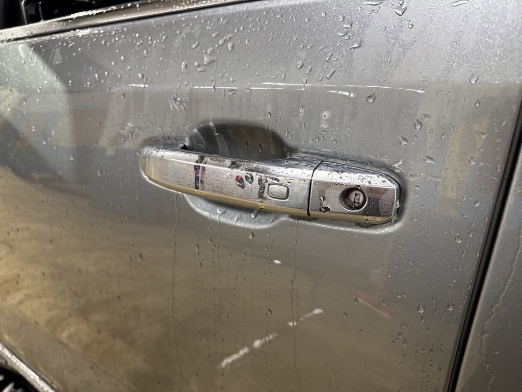 Used 2023 Chevrolet Silverado 1500 High Country w/ LPO, Dark Essentials Package image 12