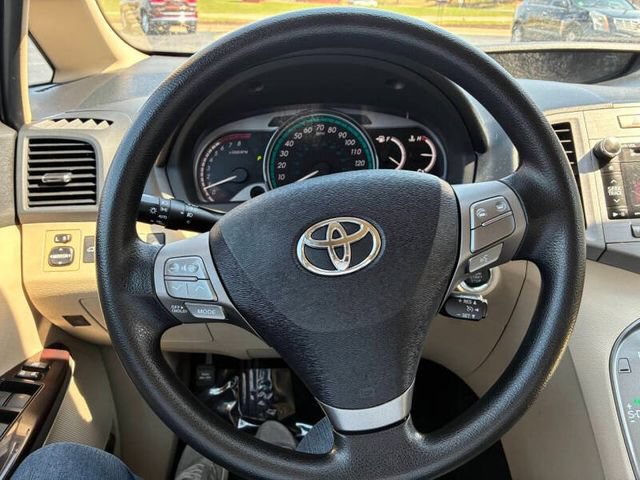 Used 2010 Toyota Venza w/ Convenience Pkg FWD image 12