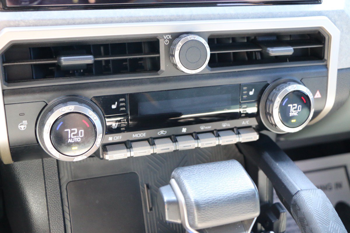 Used 2024 Toyota Tacoma 4x4 Double Cab Hybrid image 28
