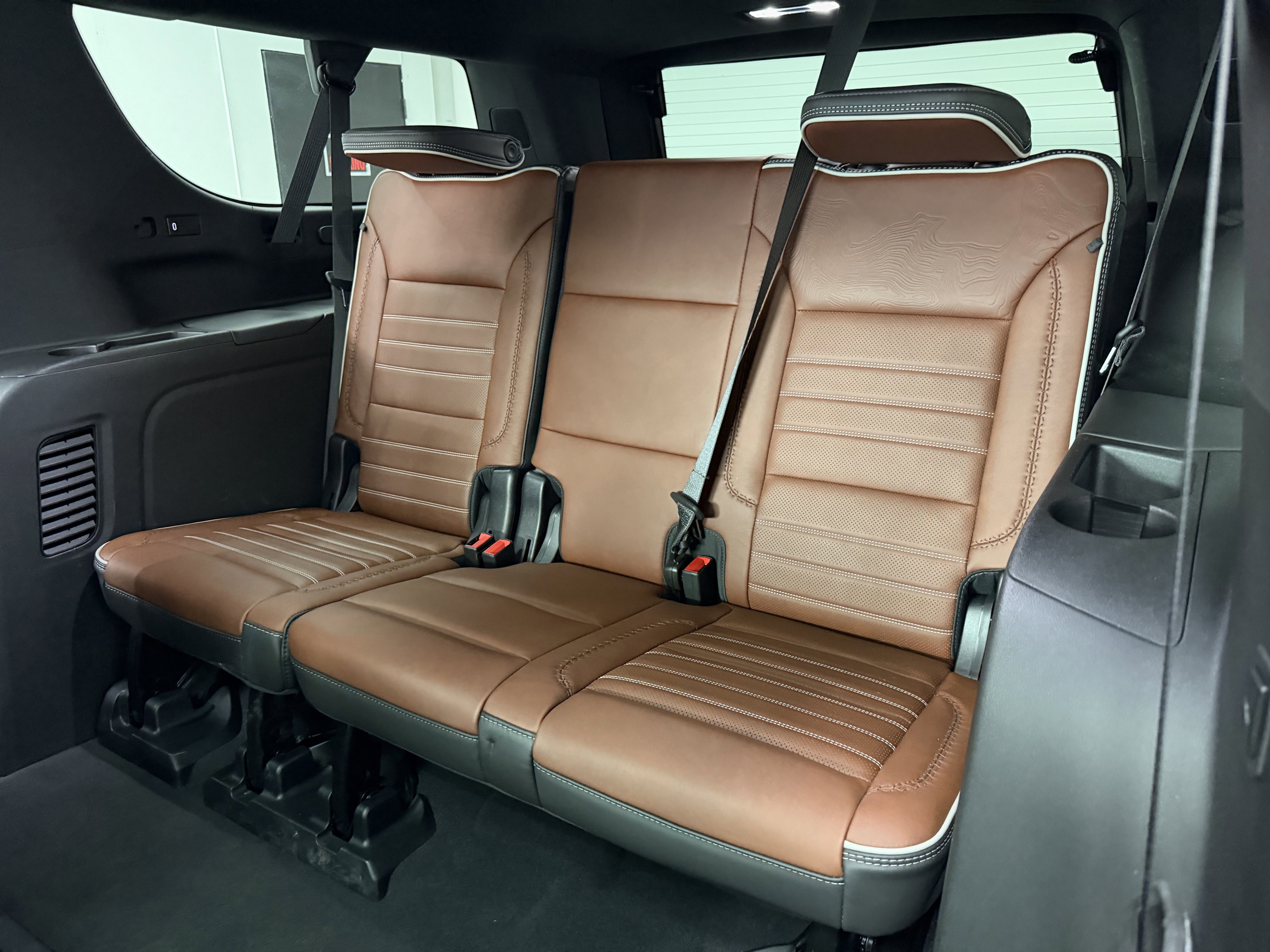 Used 2023 GMC Yukon XL Denali Ultimate w/ LPO, Floor Liner Package image 30