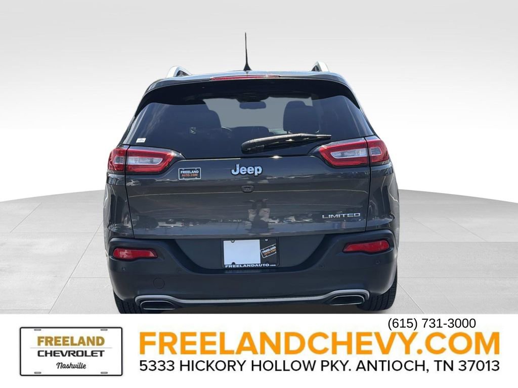 Used 2016 Jeep Cherokee Limited w/ Luxury Group FWD image 4