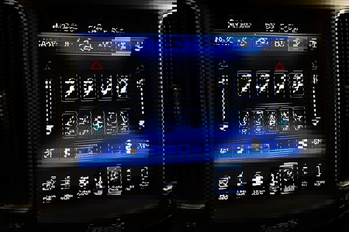 Used 2018 Maserati Levante GranSport image 42