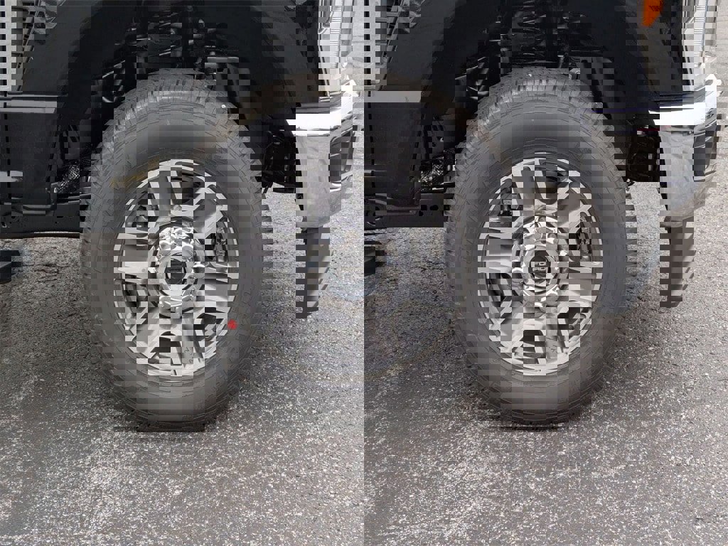 New 2025 Ford F350 XLT image 19