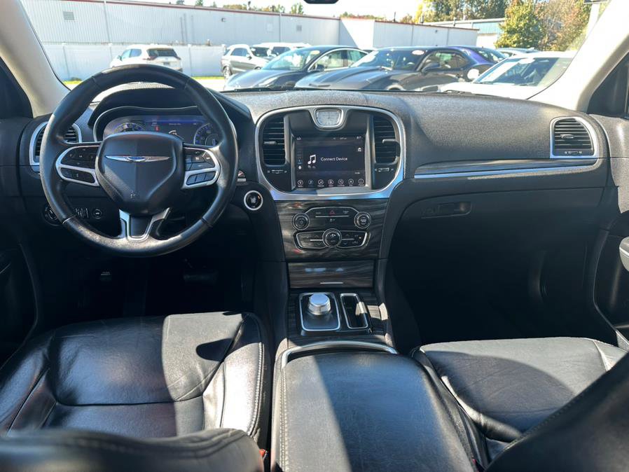 Used 2017 Chrysler 300 Limited w/ Value Package image 12
