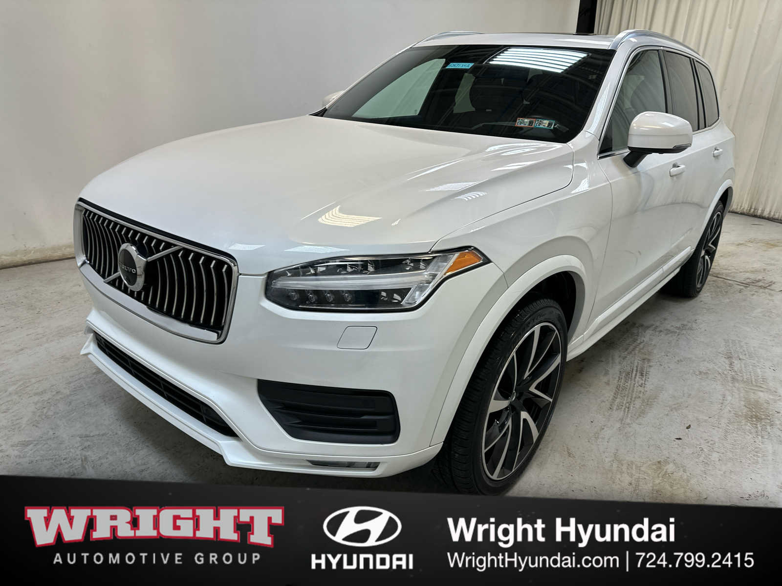 Used 2022 Volvo XC90 T6 Momentum w/ Advanced Package image 3