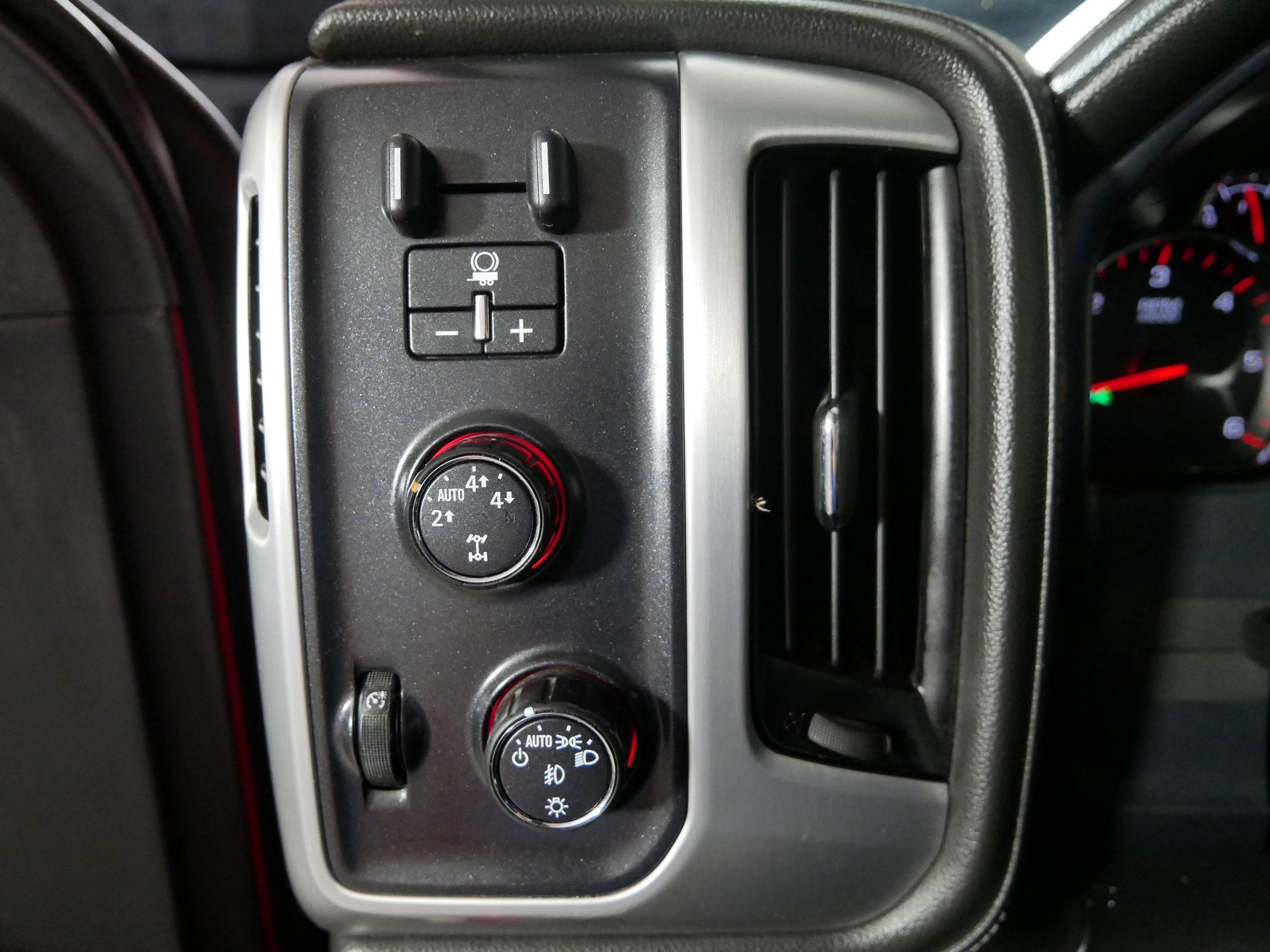 Used 2016 GMC Sierra 1500 SLE w/ SLE Value Package AWD/4WD image 26