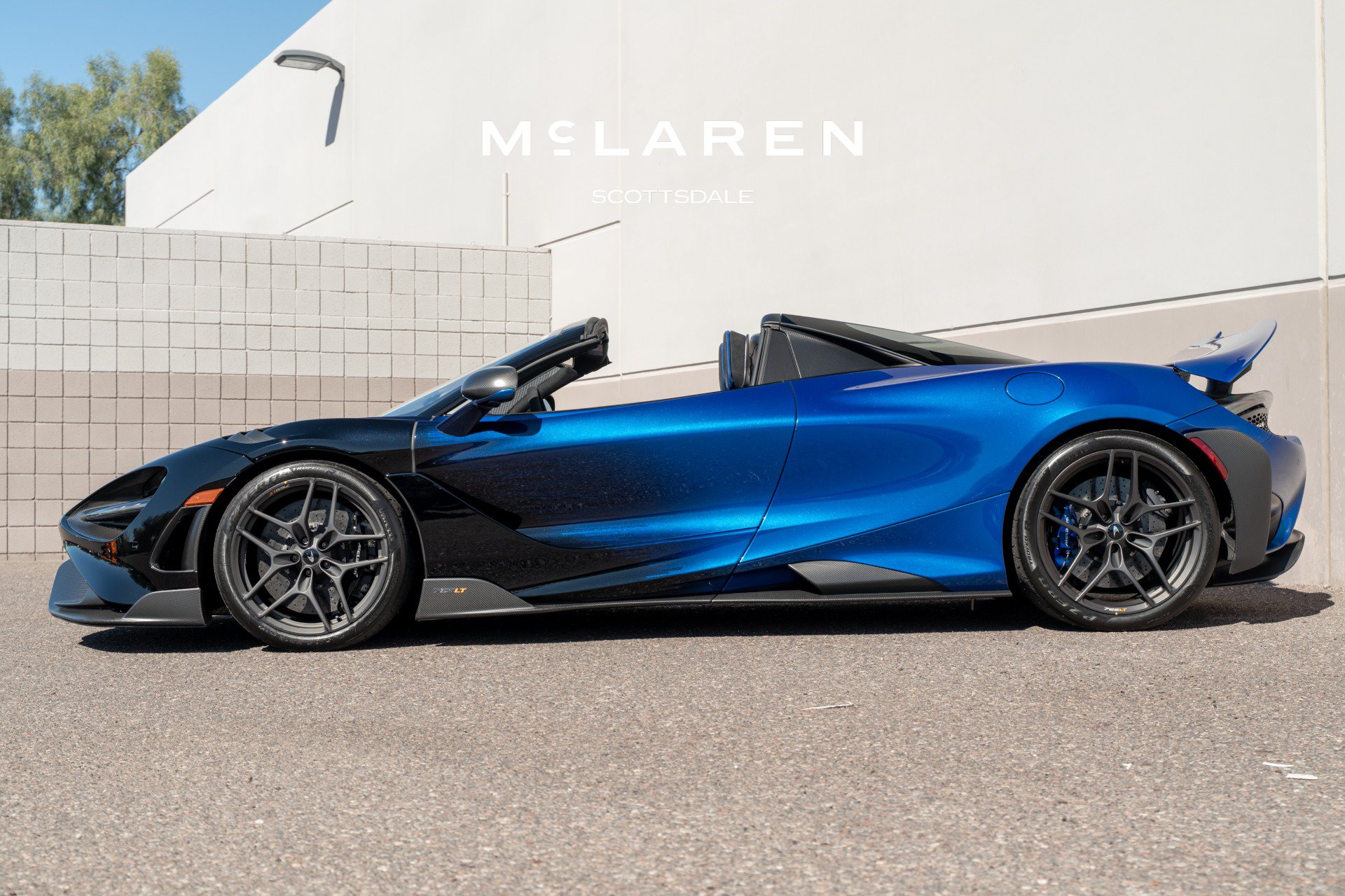 Used 2022 McLaren 765LT RWD image 5