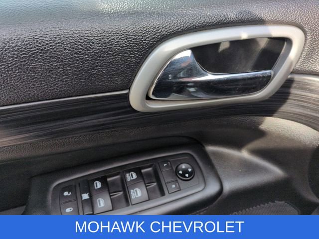 Used 2021 Jeep Grand Cherokee Laredo AWD/4WD image 24