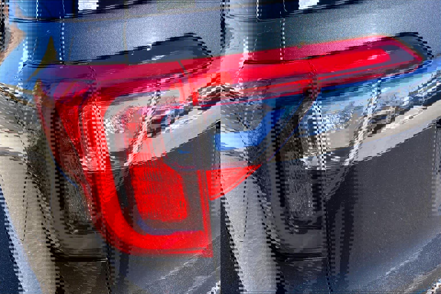 Certified 2022 GMC Acadia Denali w/ Denali Technology Package AWD/4WD image 25