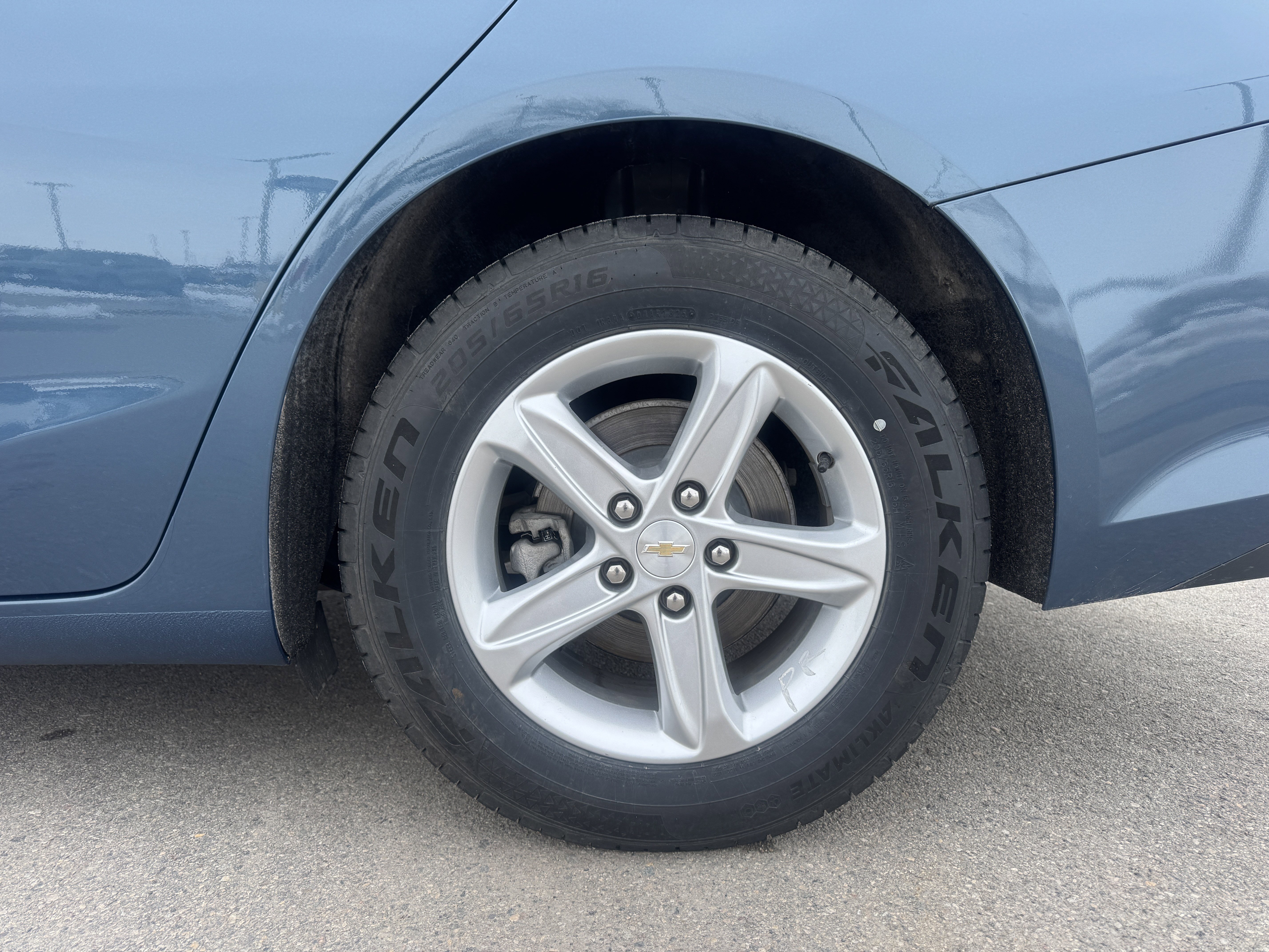 Used 2025 Chevrolet Malibu LS FWD image 20