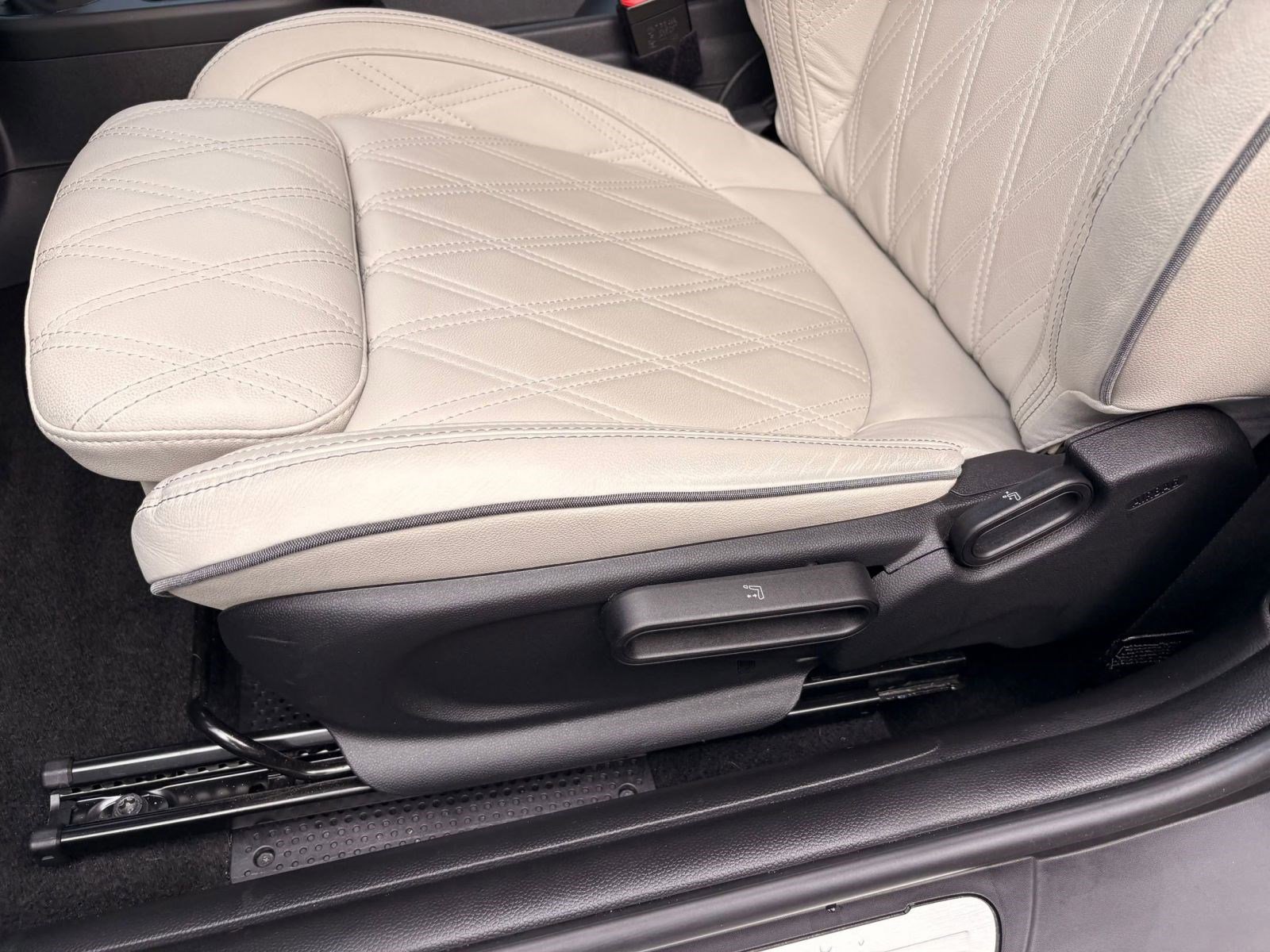 Used 2024 MINI Cooper SE image 13