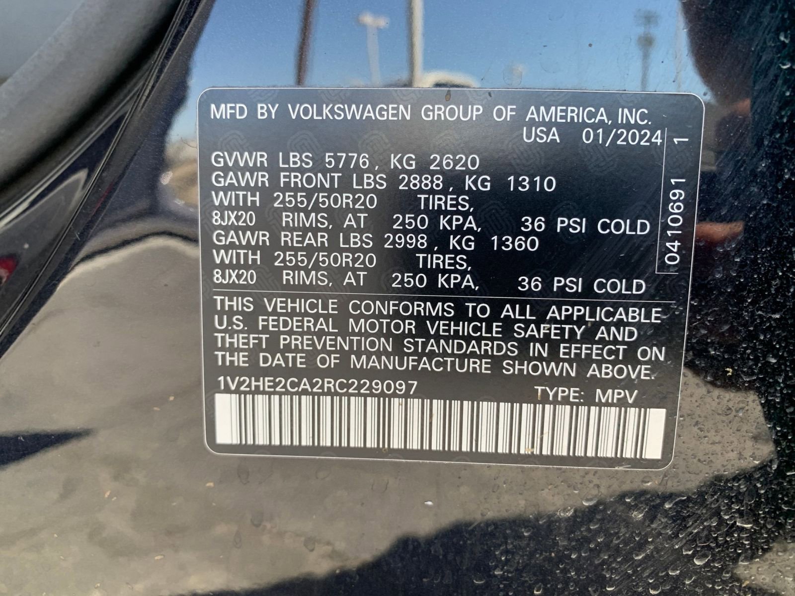 Used 2024 Volkswagen Atlas Cross Sport SE image 29