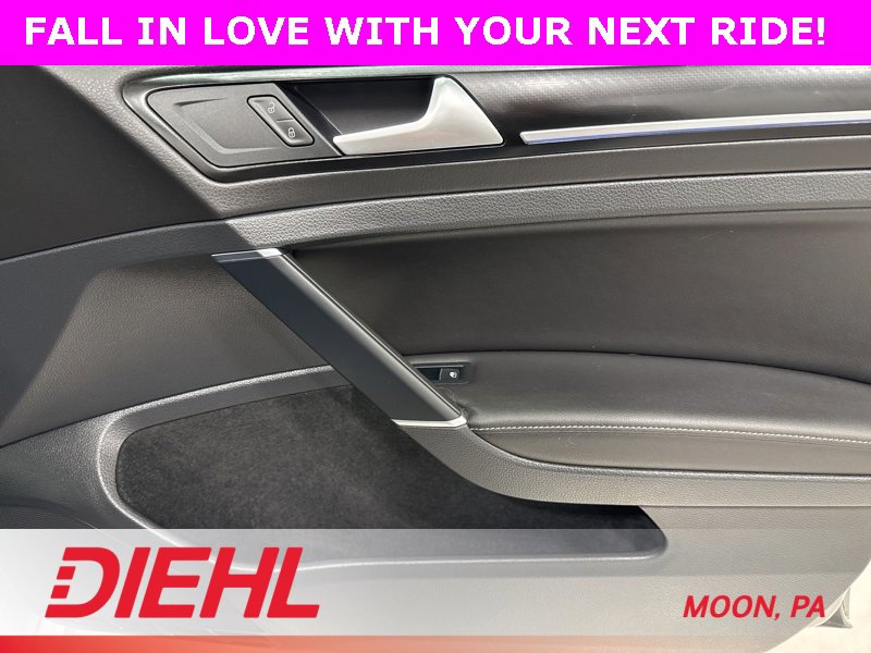 Used 2017 Volkswagen Golf R 4-Door image 13