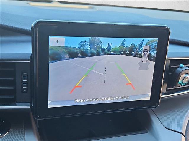 Used 2021 Ford Explorer XLT w/ Equipment Group 202A RWD image 9