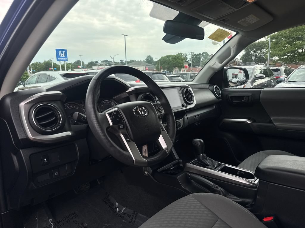Used 2022 Toyota Tacoma SR5 AWD/4WD image 31