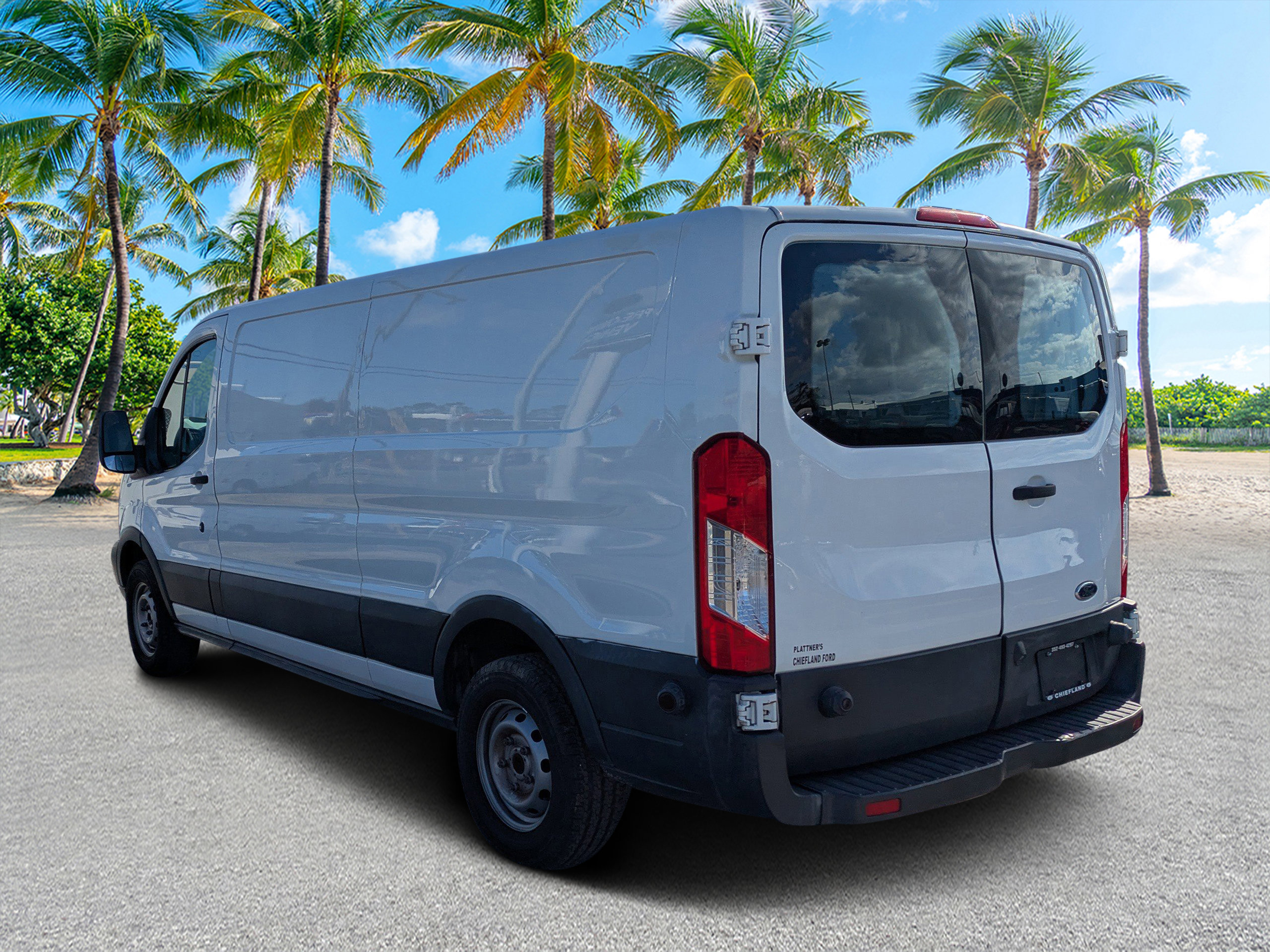 Used 2017 Ford Transit 150 148 Low Roof RWD image 5