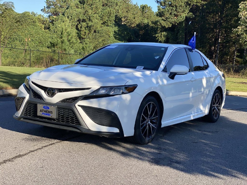 Used 2023 Toyota Camry SE FWD image 10