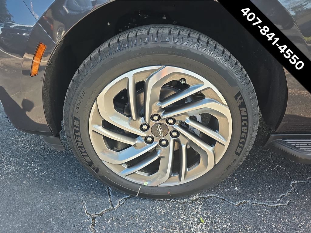 New 2027 Lincoln Navigator L Premier RWD image 8