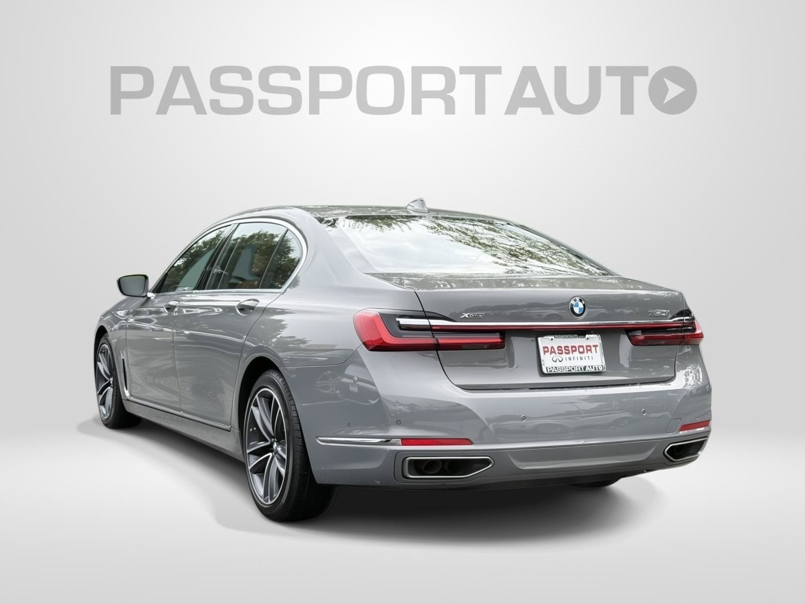 Used 2022 BMW 750i xDrive w/ Luxury Rear Seating Package AWD/4WD image 4