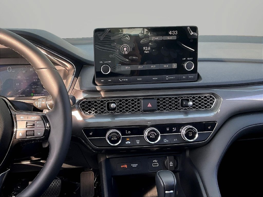 Used 2025 Acura Integra FWD image 11