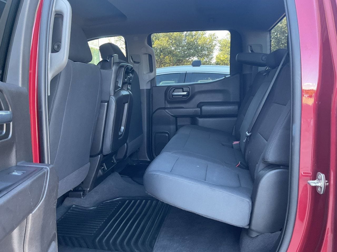 Used 2020 Chevrolet Silverado 1500 Custom w/ Custom Value Package RWD image 14