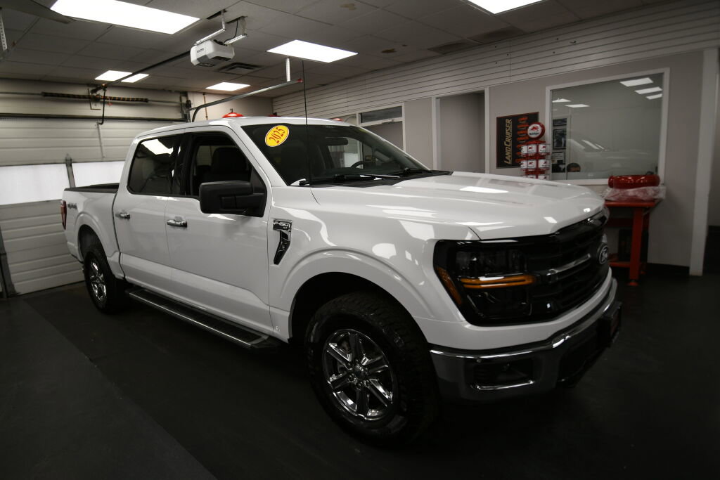 Used 2025 Ford F150 XLT w/ Equipment Group 301A Standard AWD/4WD image 2