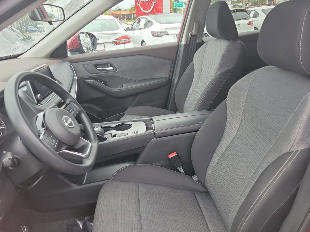 Certified 2023 Nissan Rogue SV image 18