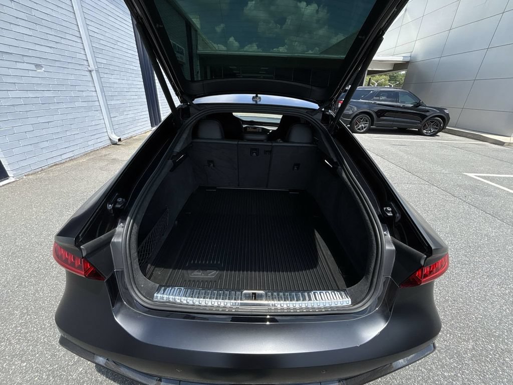 Used 2021 Audi RS 7 Sportback AWD/4WD image 22