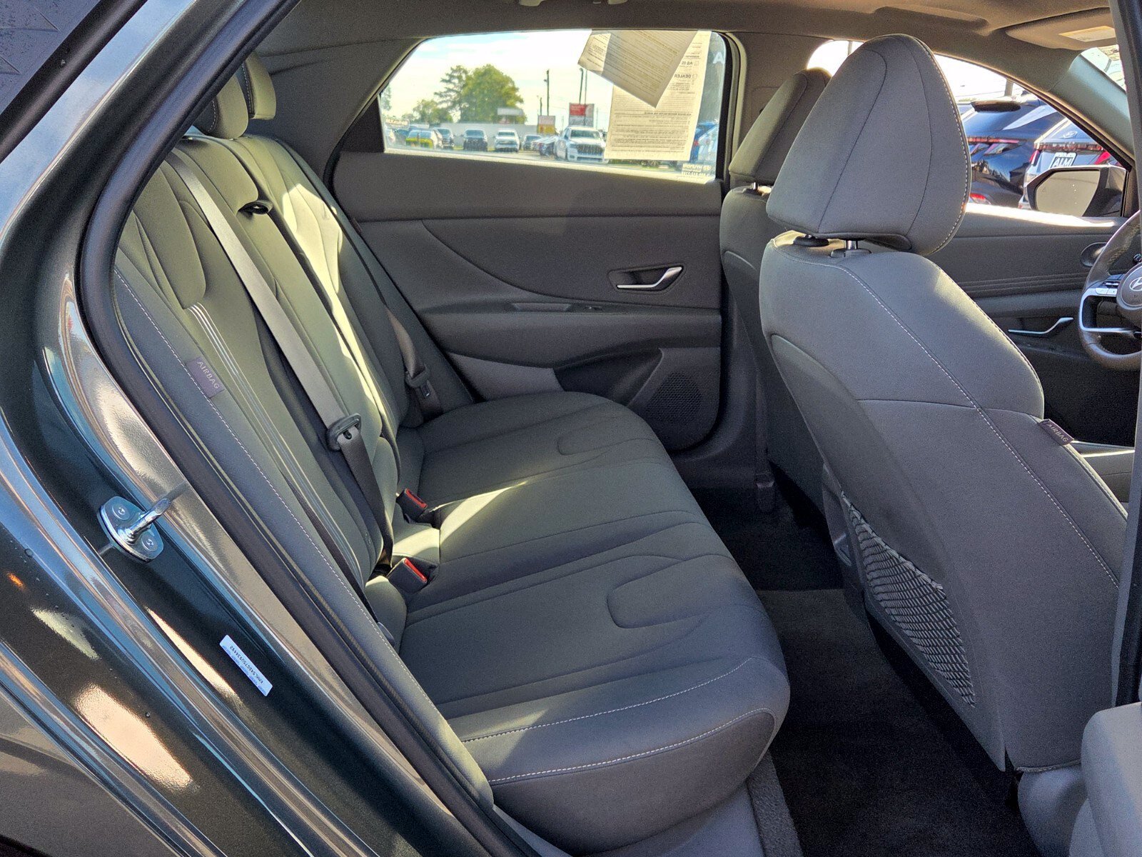 Used 2025 Hyundai Elantra SEL FWD image 14