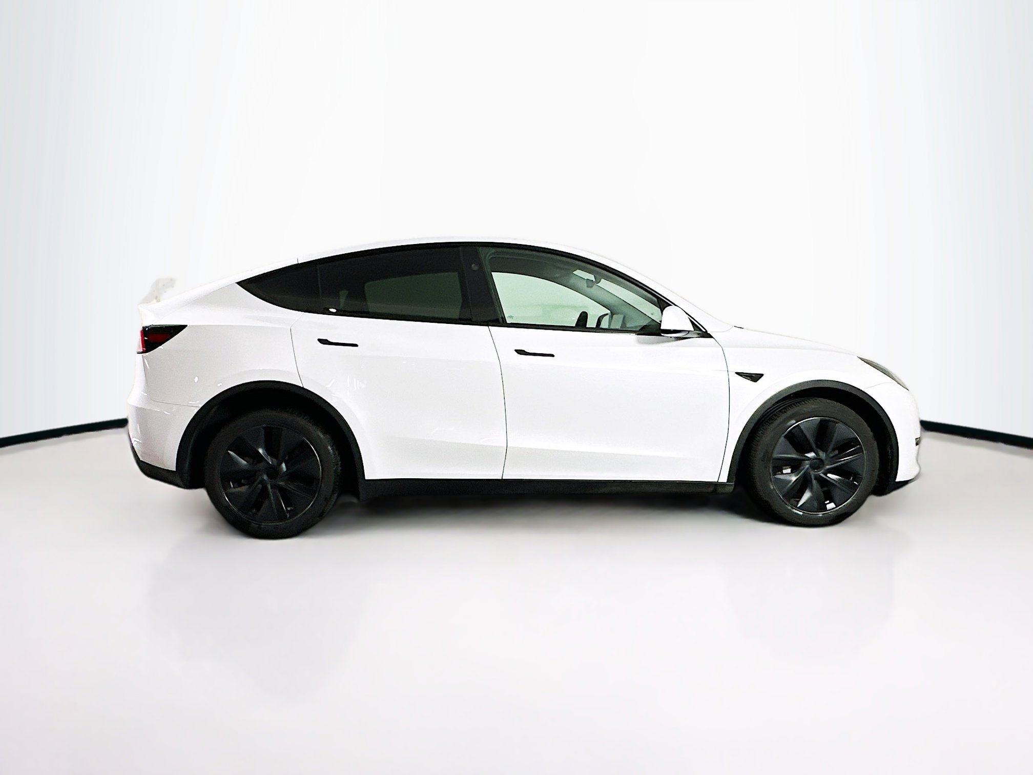 Used 2025 Tesla Model Y Long Range image 10