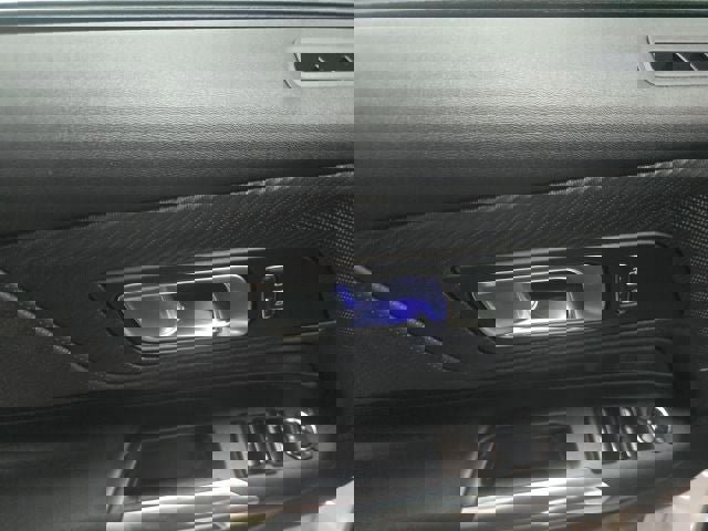 Used 2025 Ford Mustang Premium RWD image 15