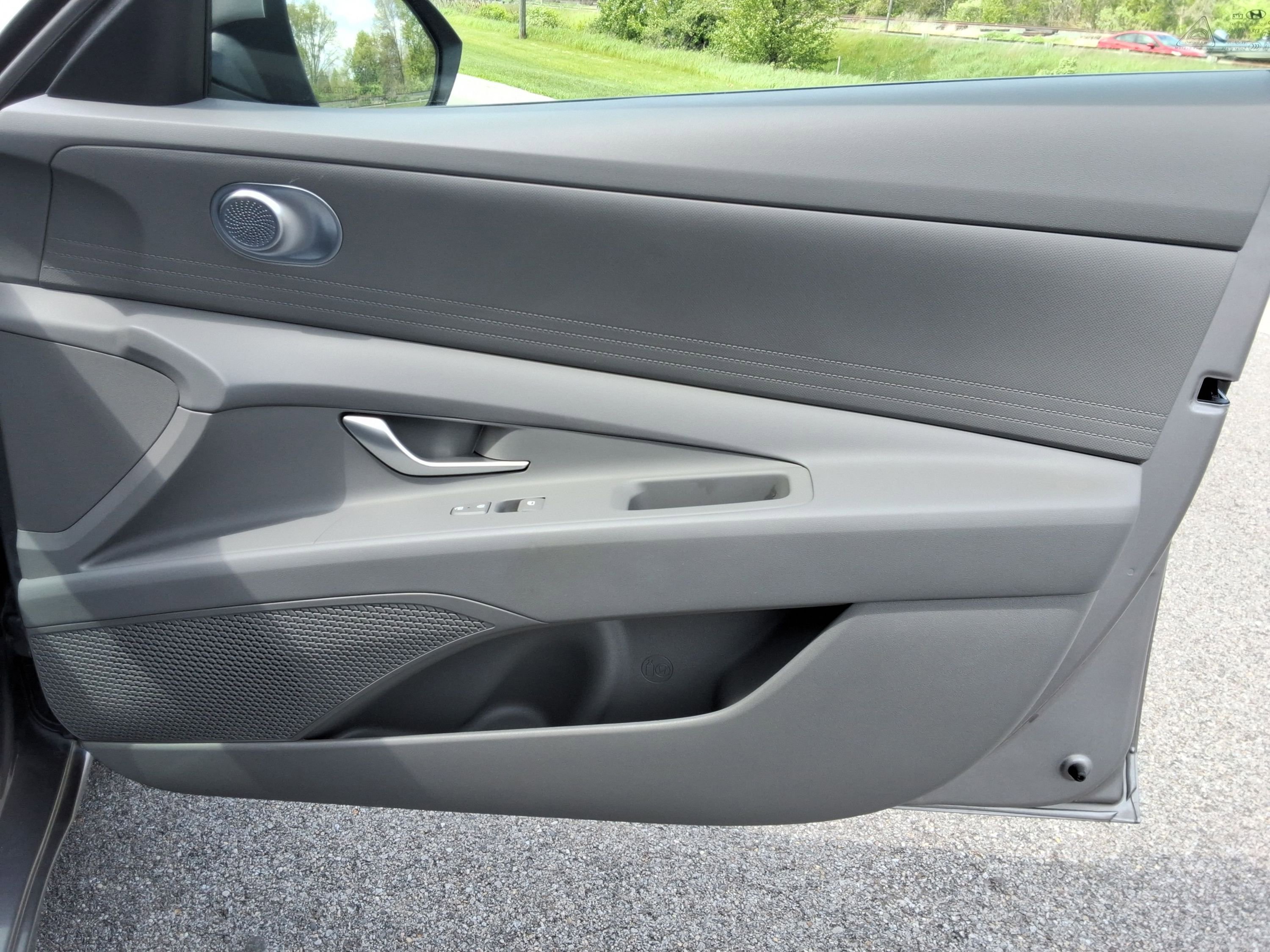 Used 2024 Hyundai Elantra SEL FWD image 25