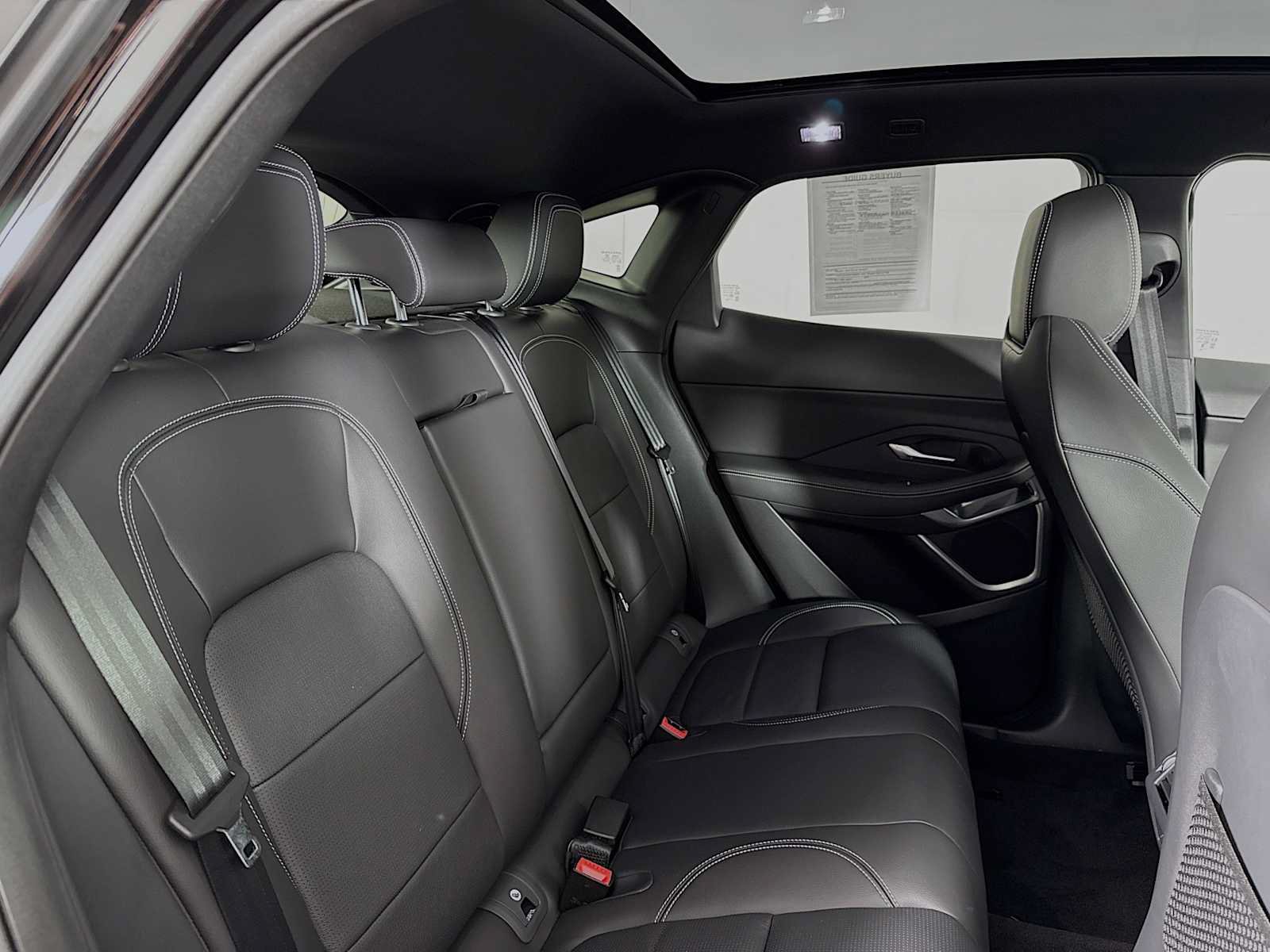 Used 2024 Jaguar E-PACE R-Dynamic SE AWD/4WD image 25