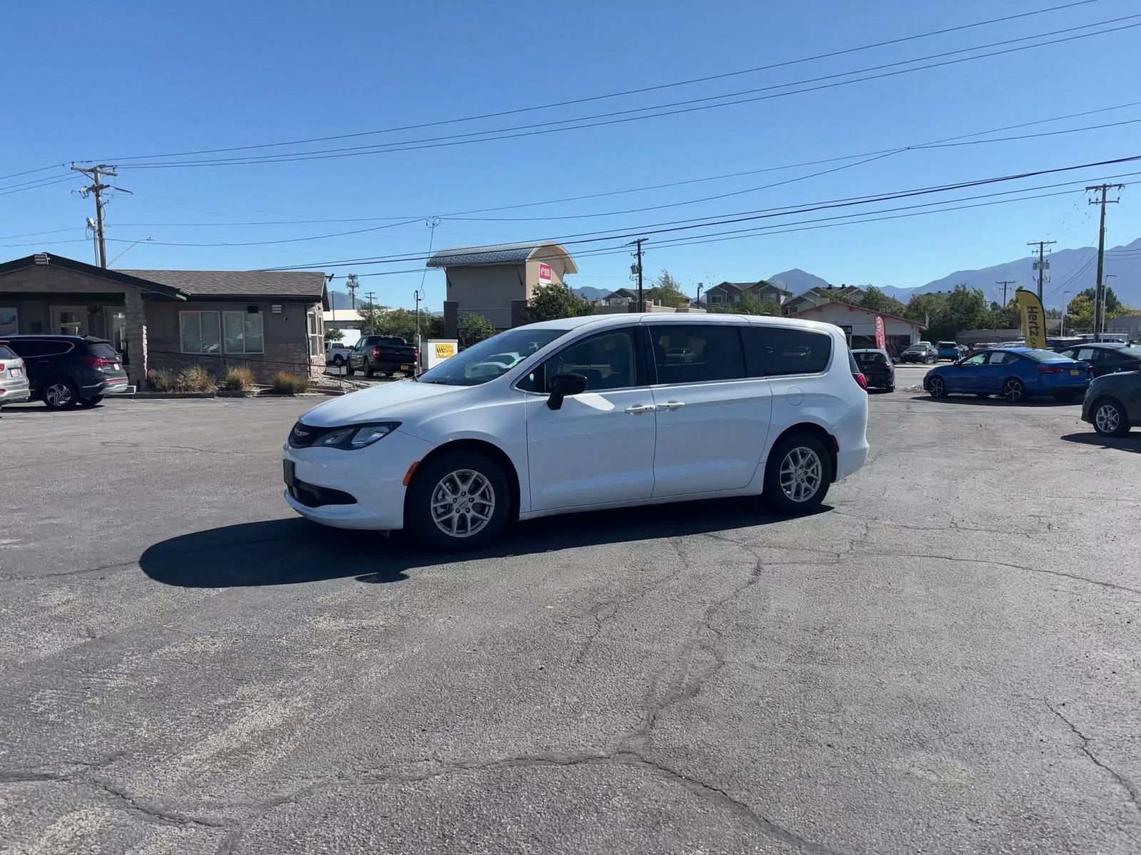Used 2024 Chrysler Voyager LX FWD image 7