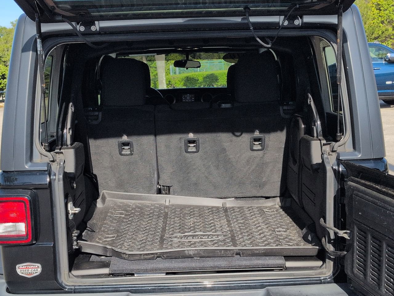 Used 2019 Jeep Wrangler Unlimited Sport S image 12