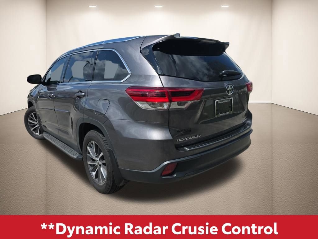 Used 2019 Toyota Highlander XLE image 6