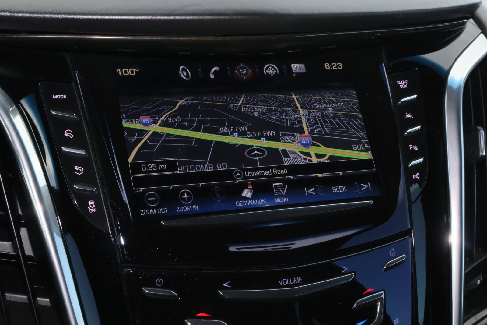 Used 2018 Cadillac Escalade Platinum AWD/4WD image 28