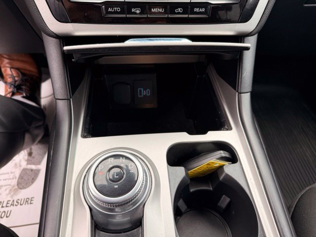 Used 2022 Ford Explorer XLT AWD/4WD image 26