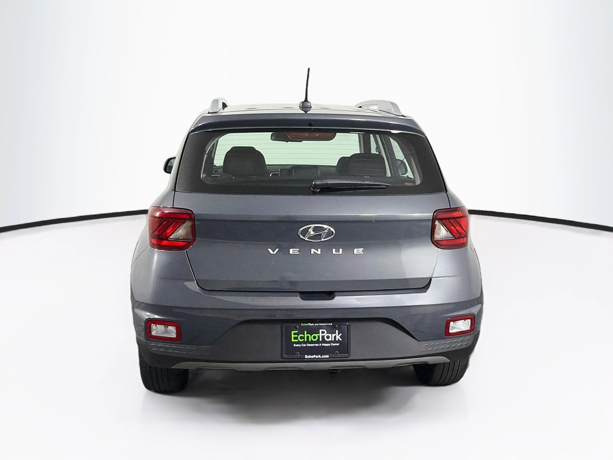 Used 2025 Hyundai Venue SEL FWD image 7