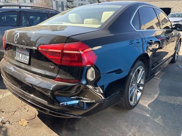 Used 2016 Volkswagen Passat 1.8T R-Line image 6