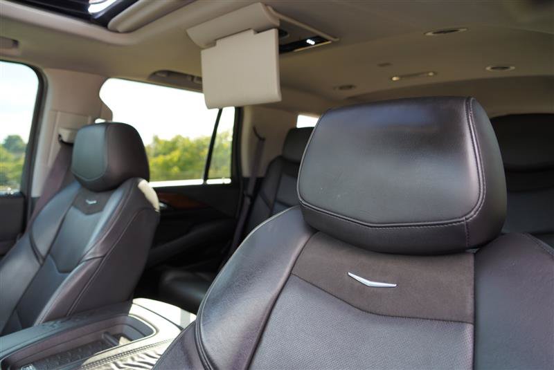 Used 2017 Cadillac Escalade Luxury AWD/4WD image 53