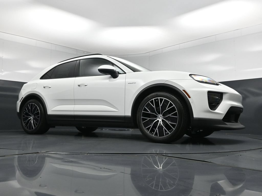New 2026 Porsche Macan 4 Electric AWD/4WD image 28
