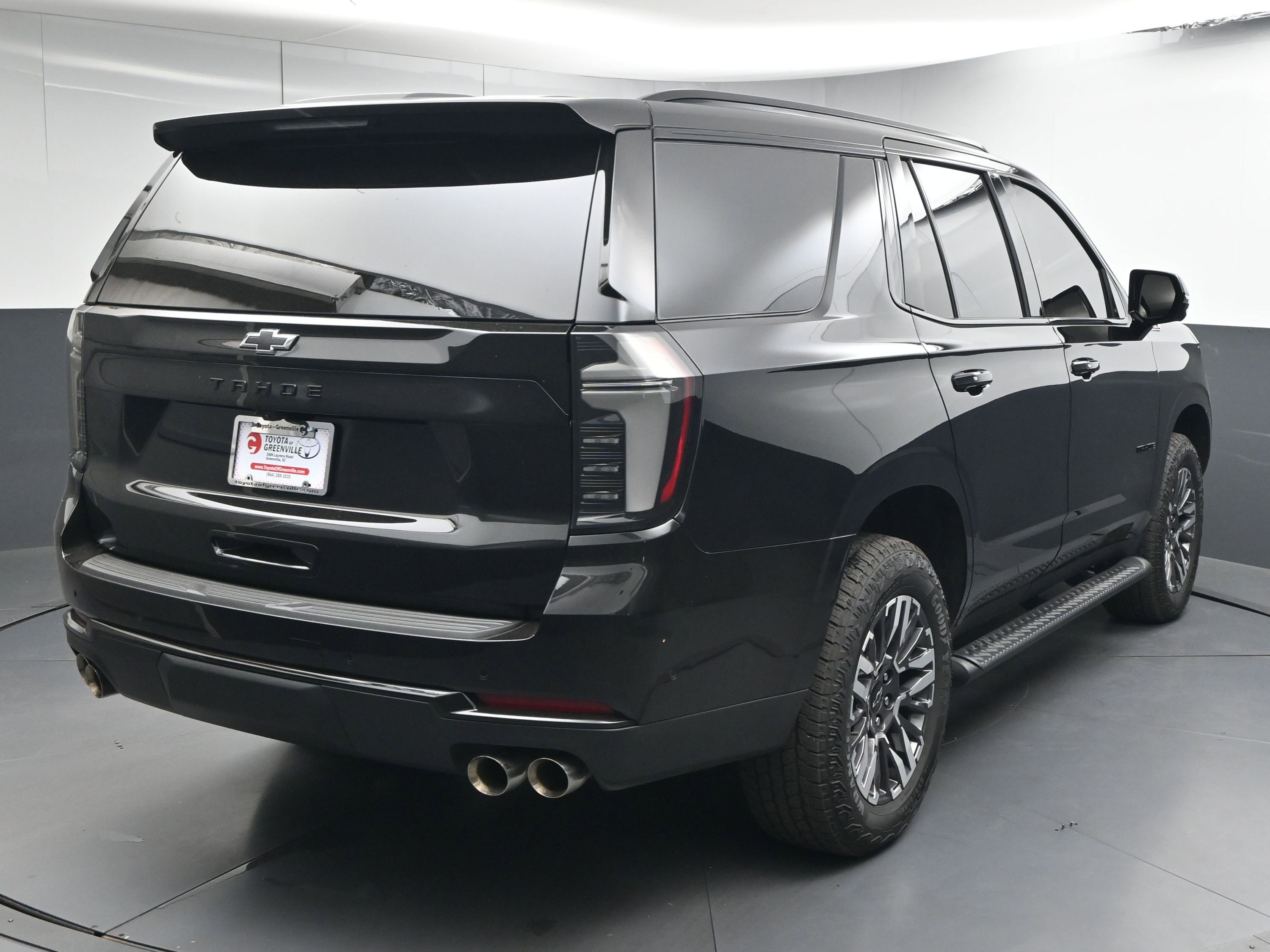 Used 2026 Chevrolet Tahoe Z71 w/ Comfort Package image 8