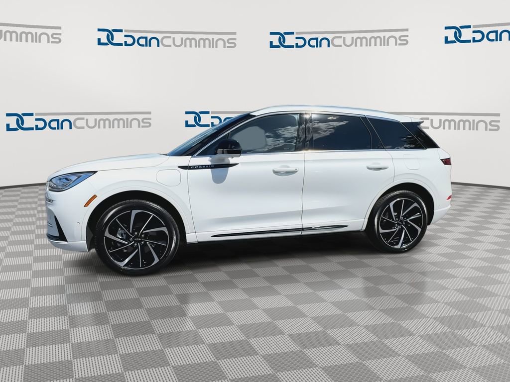 Used 2023 Lincoln Corsair Grand Touring w/ Equipment Group 302A AWD/4WD image 5