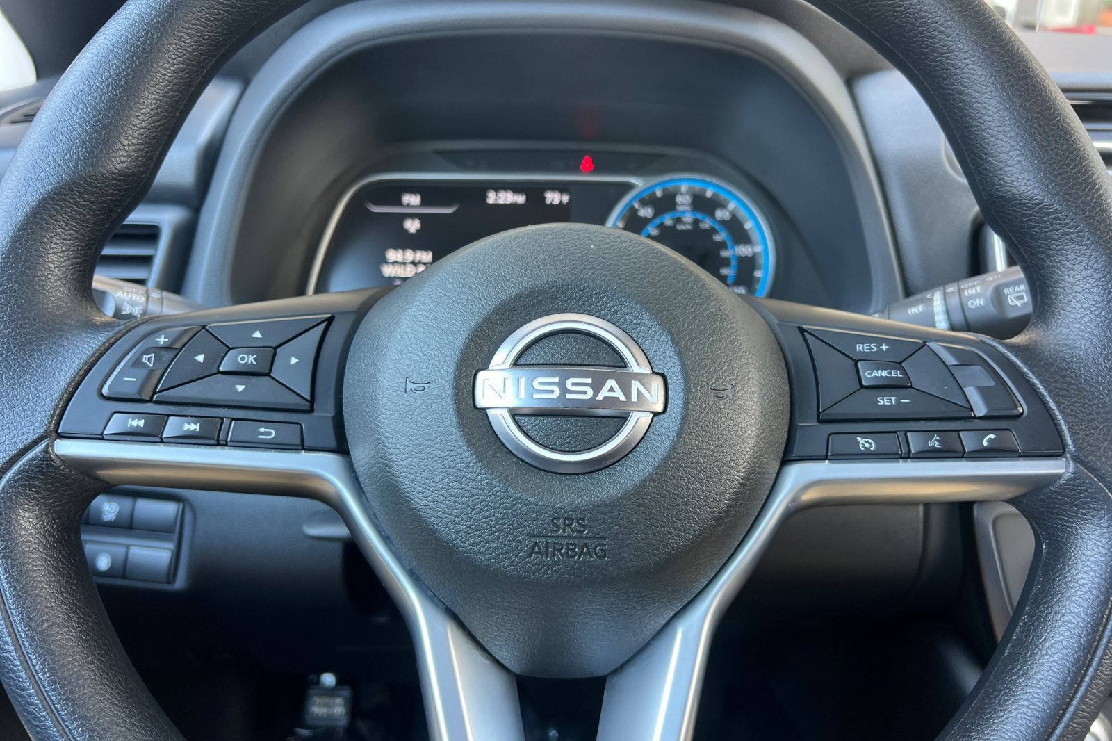 Certified 2025 Nissan Leaf S FWD image 26