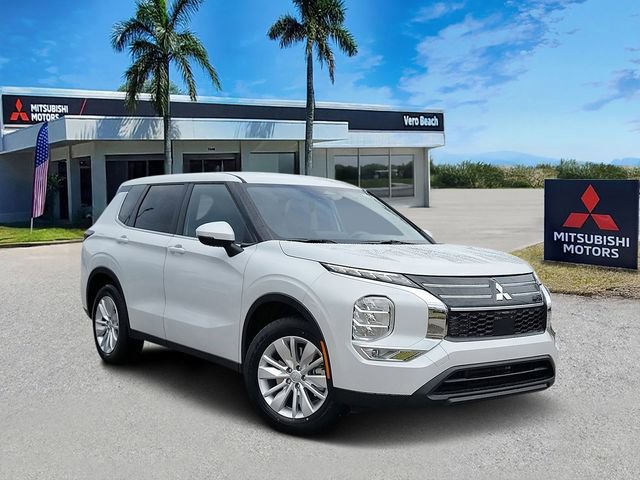 New 2026 Mitsubishi Outlander ES
