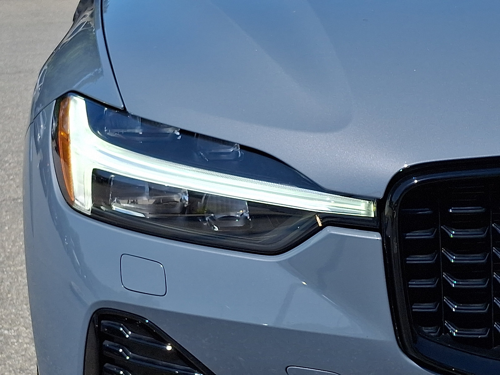 Certified 2024 Volvo XC60 B5 Core w/ Protection Package Premier AWD/4WD image 9