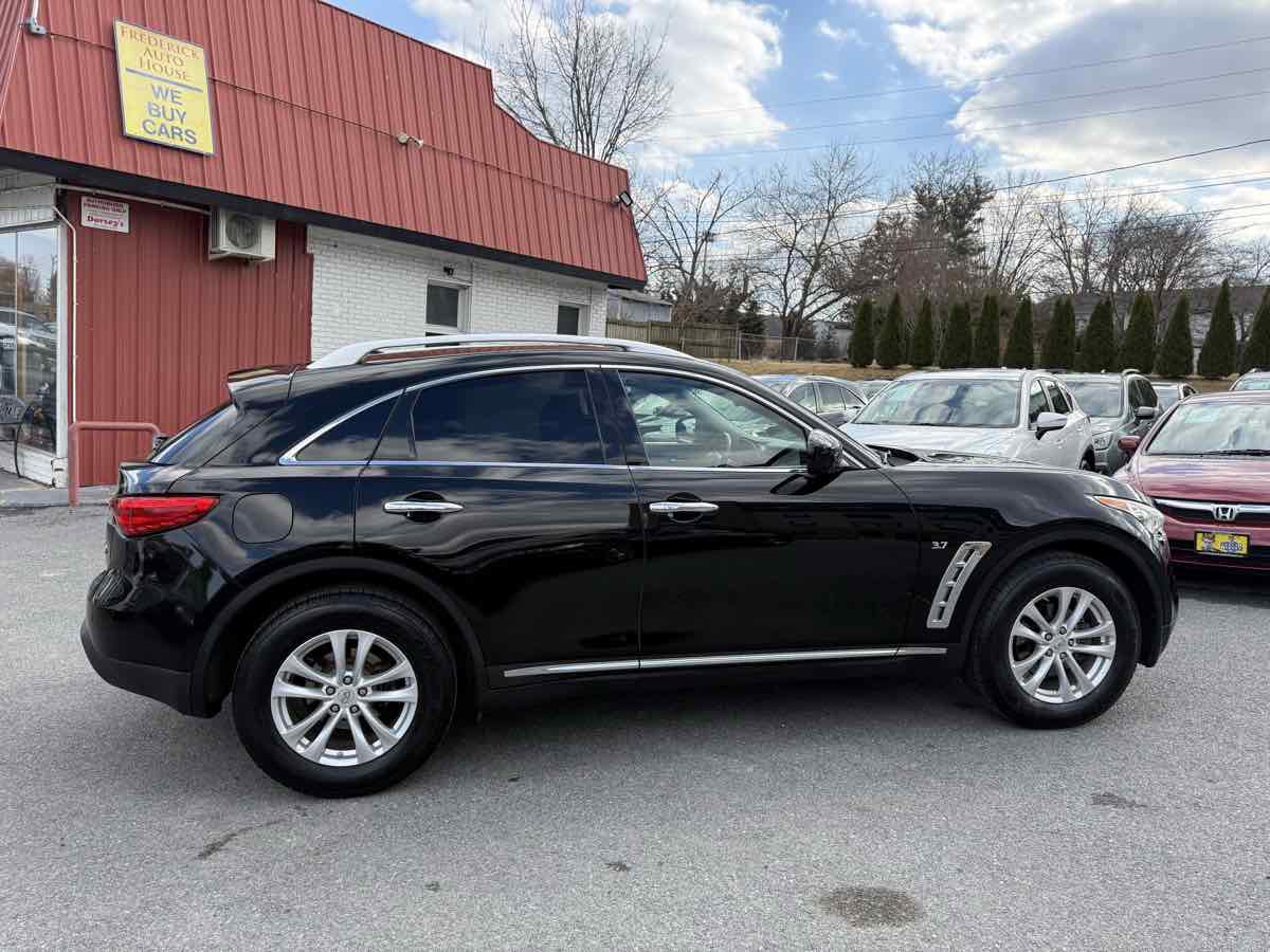 Used 2015 INFINITI QX70 AWD w/ Premium Package image 8