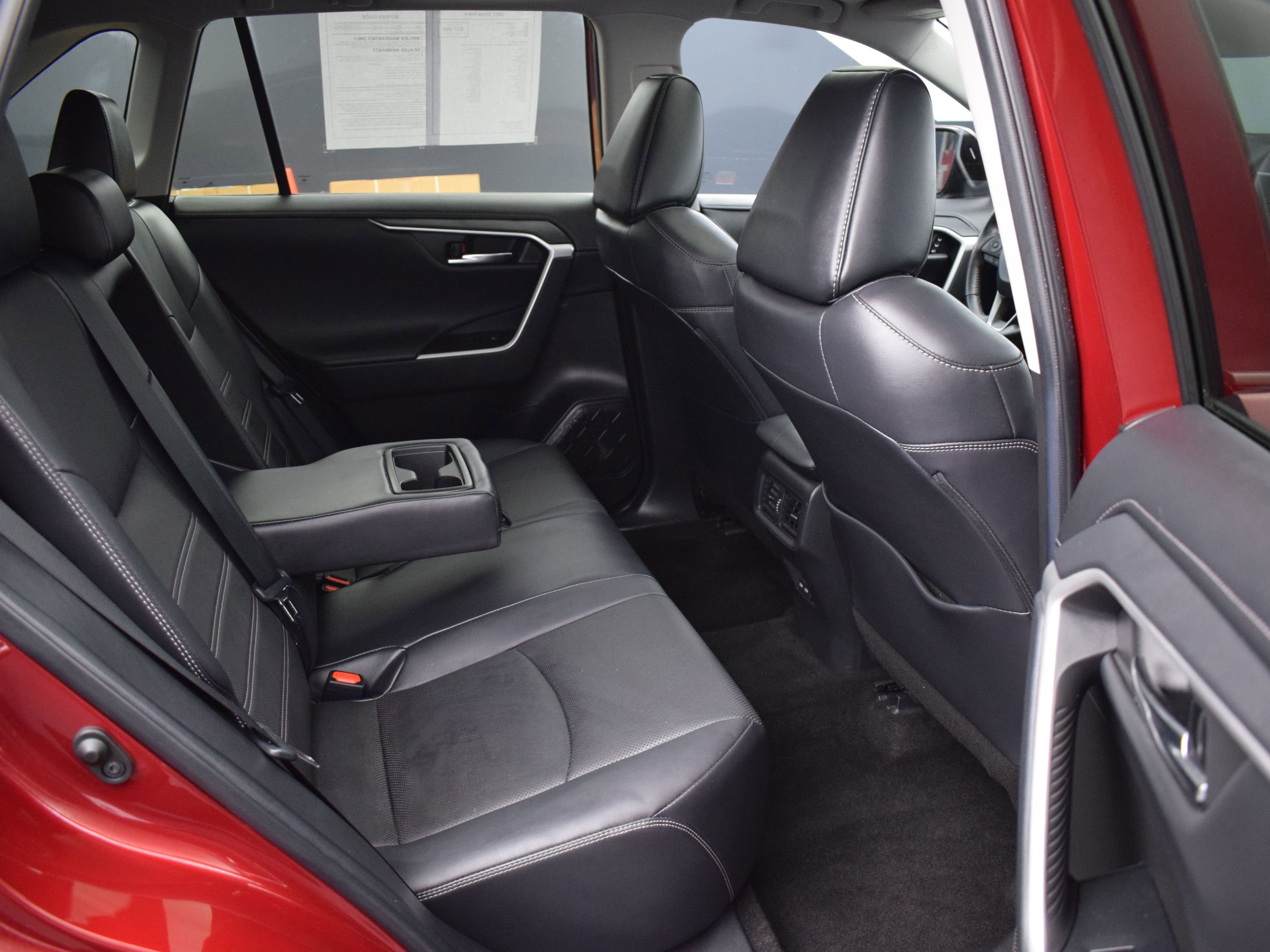 Used 2022 Toyota RAV4 Limited AWD/4WD image 11